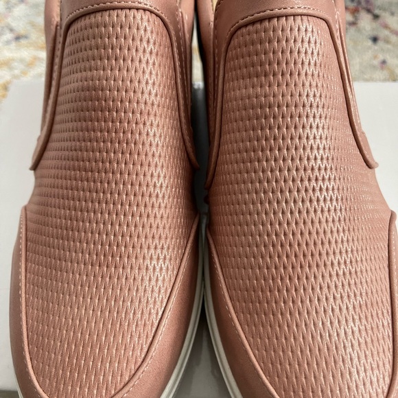DANSKIN PINK VEGAN LEATHER FLOATER SIZE 9 - Picture 6 of 11